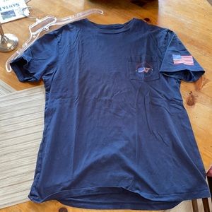 Vineyard Vines Mens Small T-shirt. USA flag